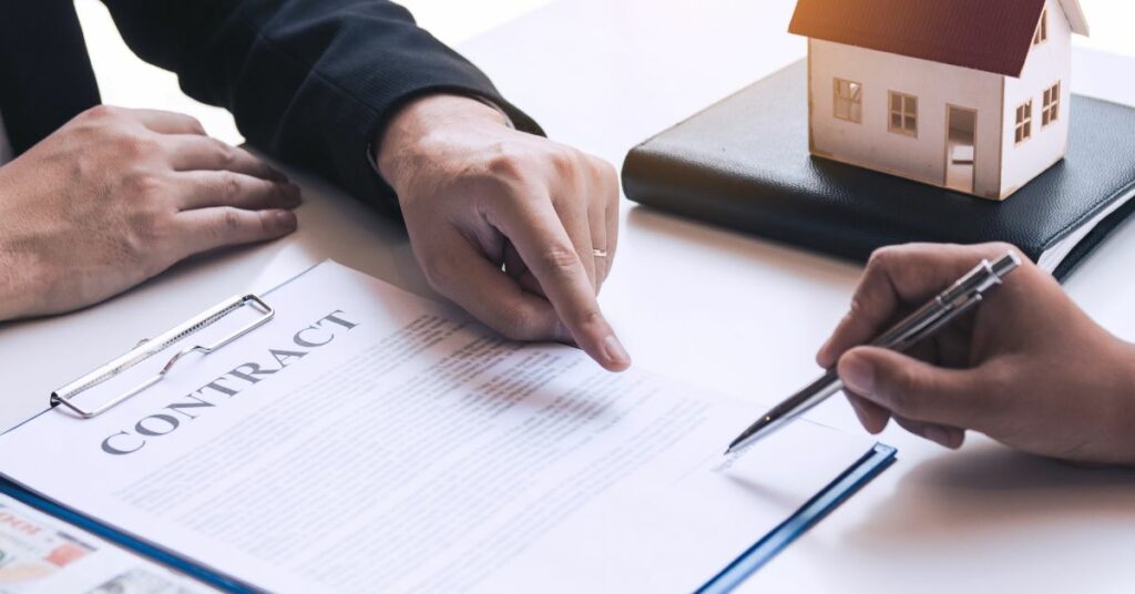 איך בוחרים עורך דין מקרקעין למכירת דירה